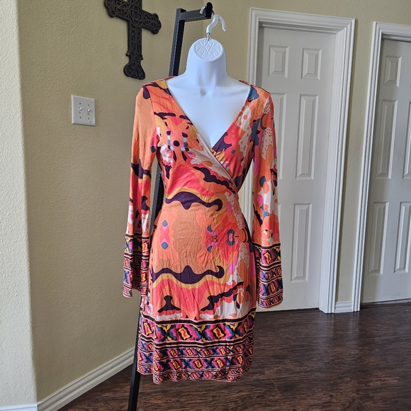 Diane Von Furstenberg Vibrant Orange Patterned Silk Wrap Dress Size 4 - Picture 1 of 11